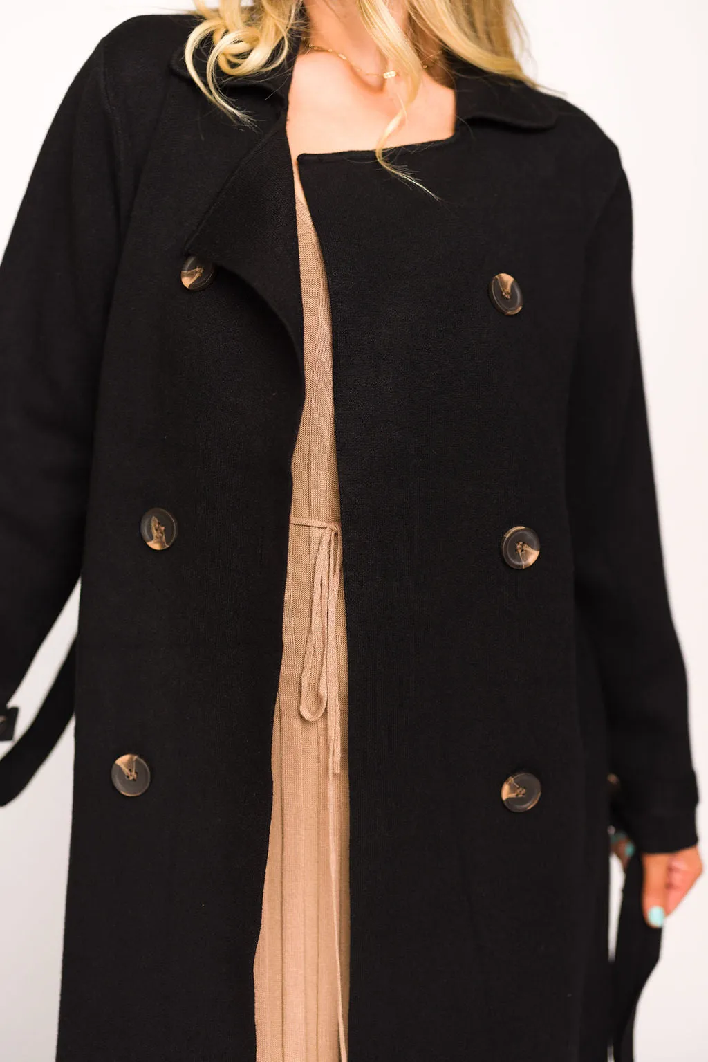 Cadenza Cashmere-Blend Peacoat in Black *LUXURY ITEM*