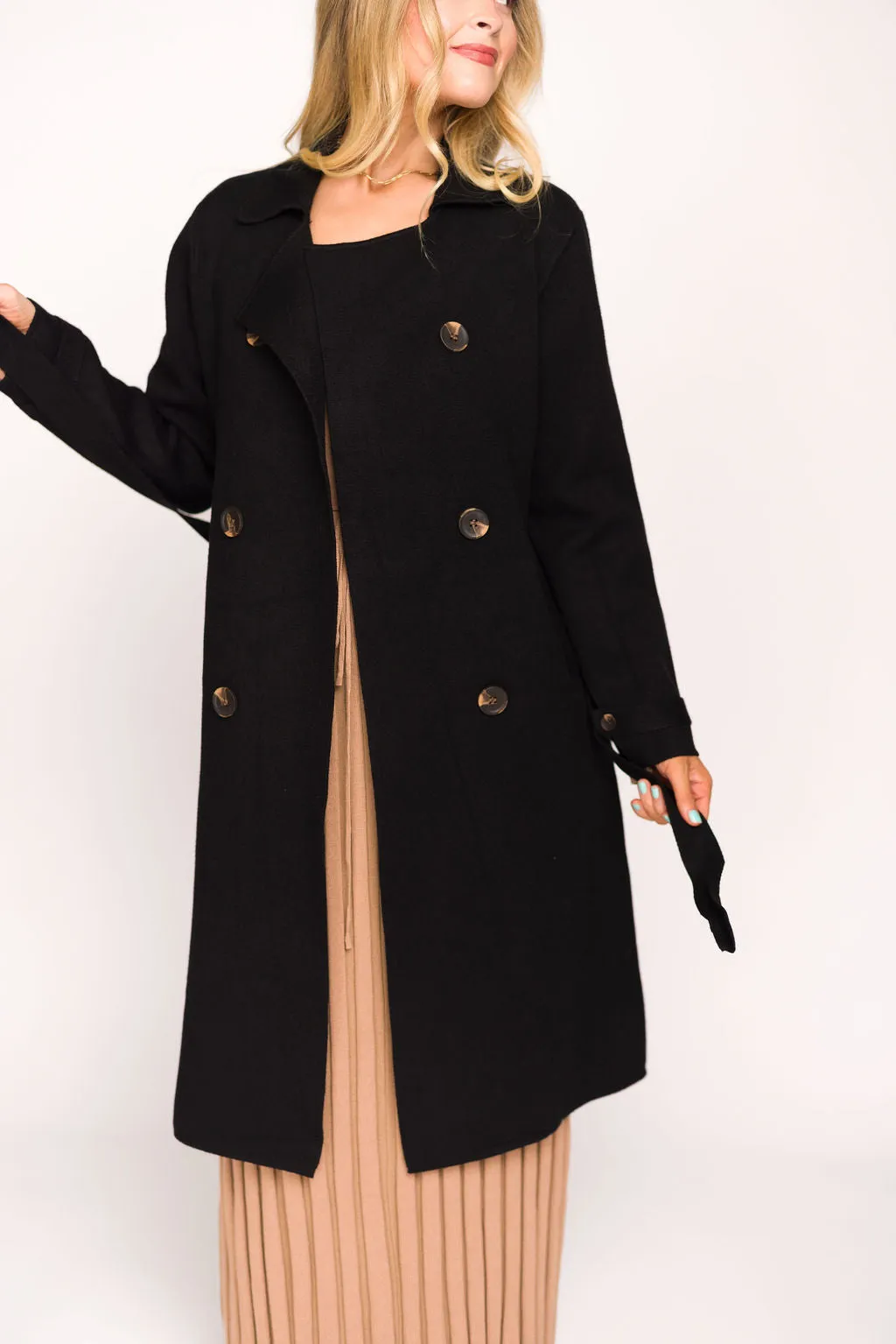 Cadenza Cashmere-Blend Peacoat in Black *LUXURY ITEM*