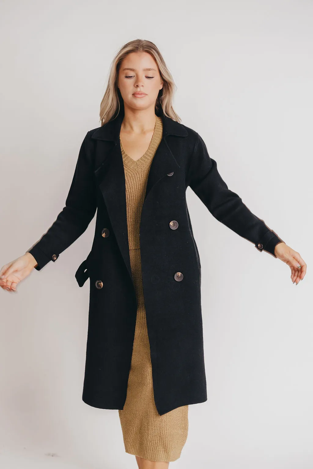 Cadenza Cashmere-Blend Peacoat in Black *LUXURY ITEM*