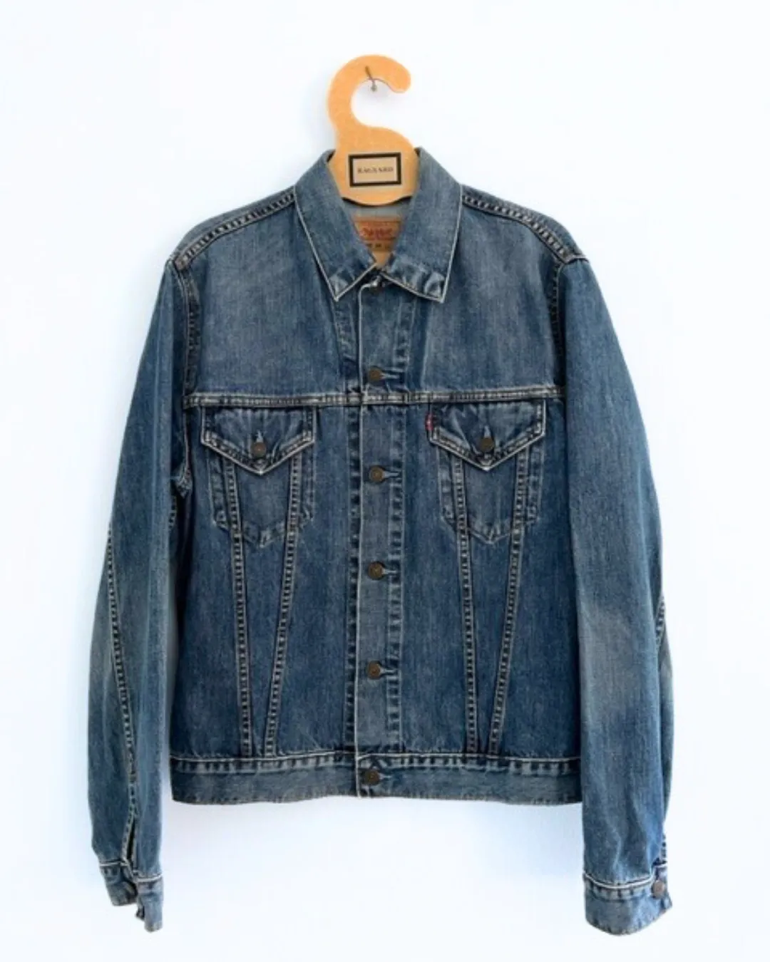 Vintage LEVI slim fit denim jacket with detachable macrame peacock collar